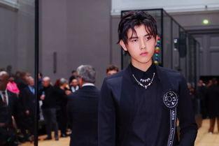 陈飞宇 吃瓜娱乐圈视频,吃瓜视频背后的真实故事